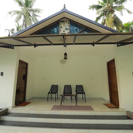 Prakruthi Residency Munroeisland Apartamento Mundrothuruth Exterior foto