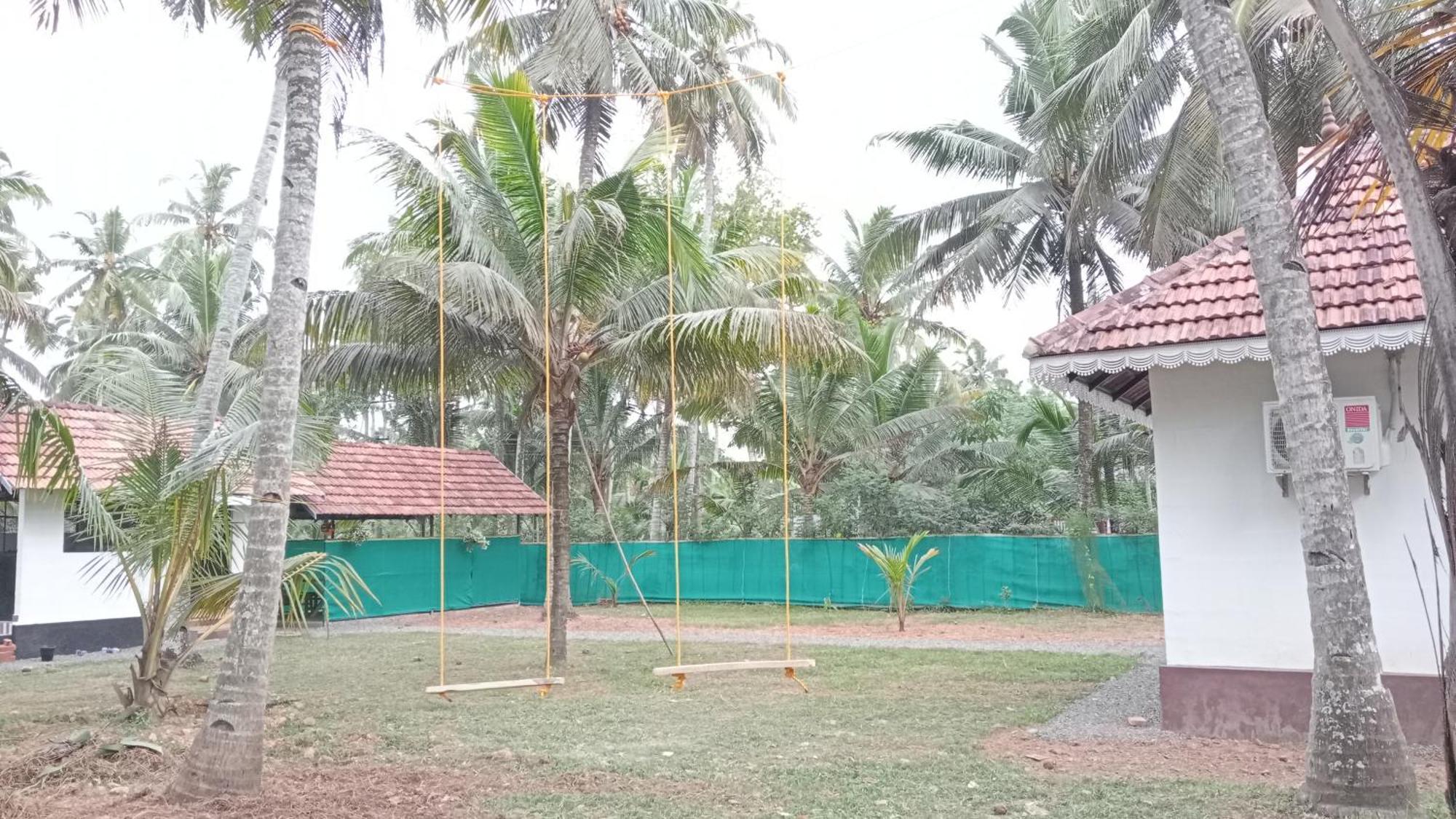 Prakruthi Residency Munroeisland Apartamento Mundrothuruth Exterior foto
