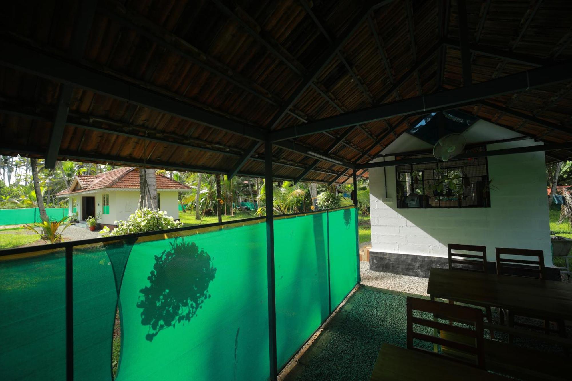 Prakruthi Residency Munroeisland Apartamento Mundrothuruth Exterior foto